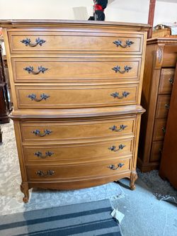 Chest of drawers