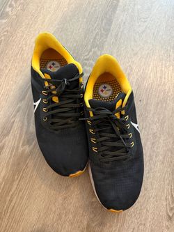 Workout shoes