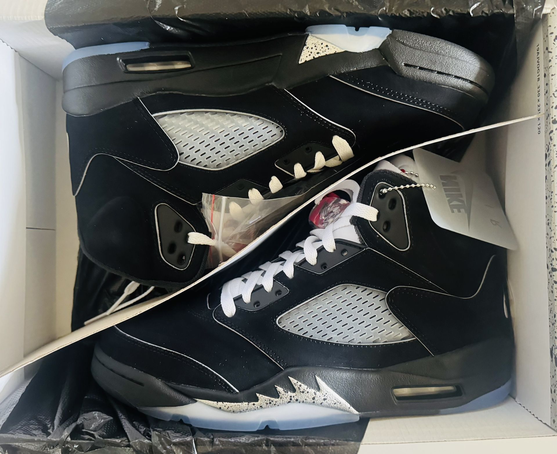Air Jordan 5 Retro “Black Metallic Reimagined”