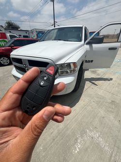 Llaves de autos / car keys and remotes