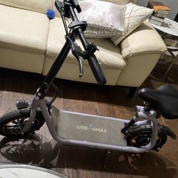 Electric scooter with seat