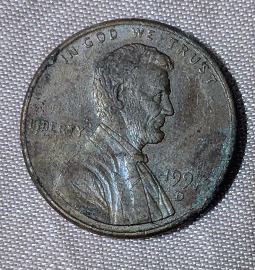1997 D Lincoln Penny With Mishaped Edge And Discoloration