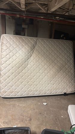 FULL MATTRESS FREE