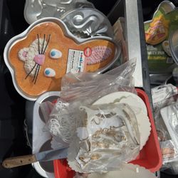 Cake/jello Molds Lot