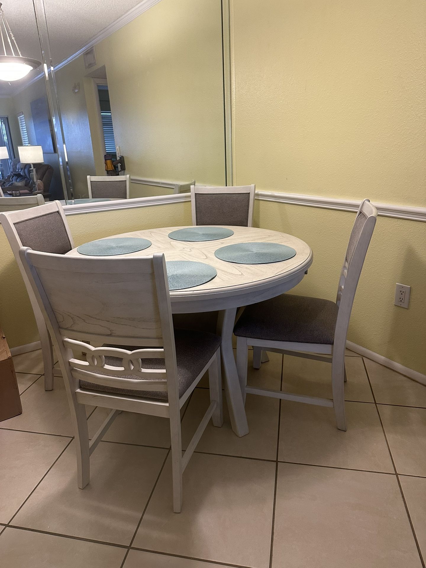 Dining Table Set