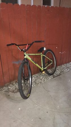Throne 29 wheelie bike