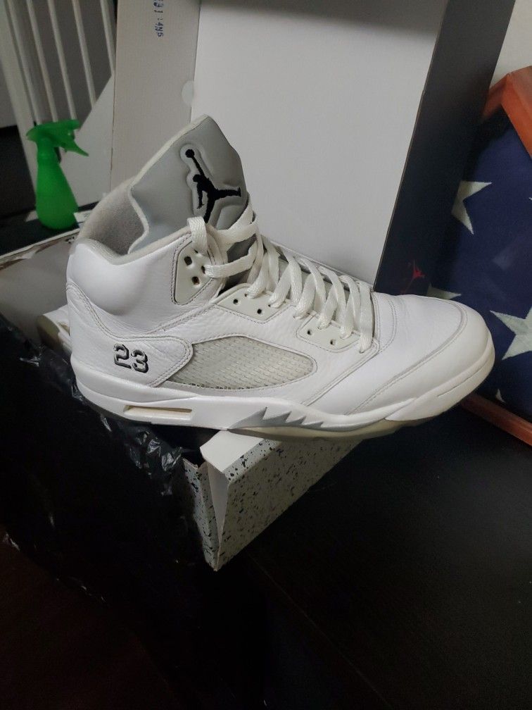 NIKE AIR JORDAN RETRO 5 SIZE 12