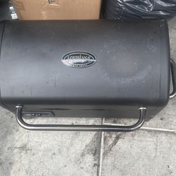 Louisiana black label grill runs by pellets
