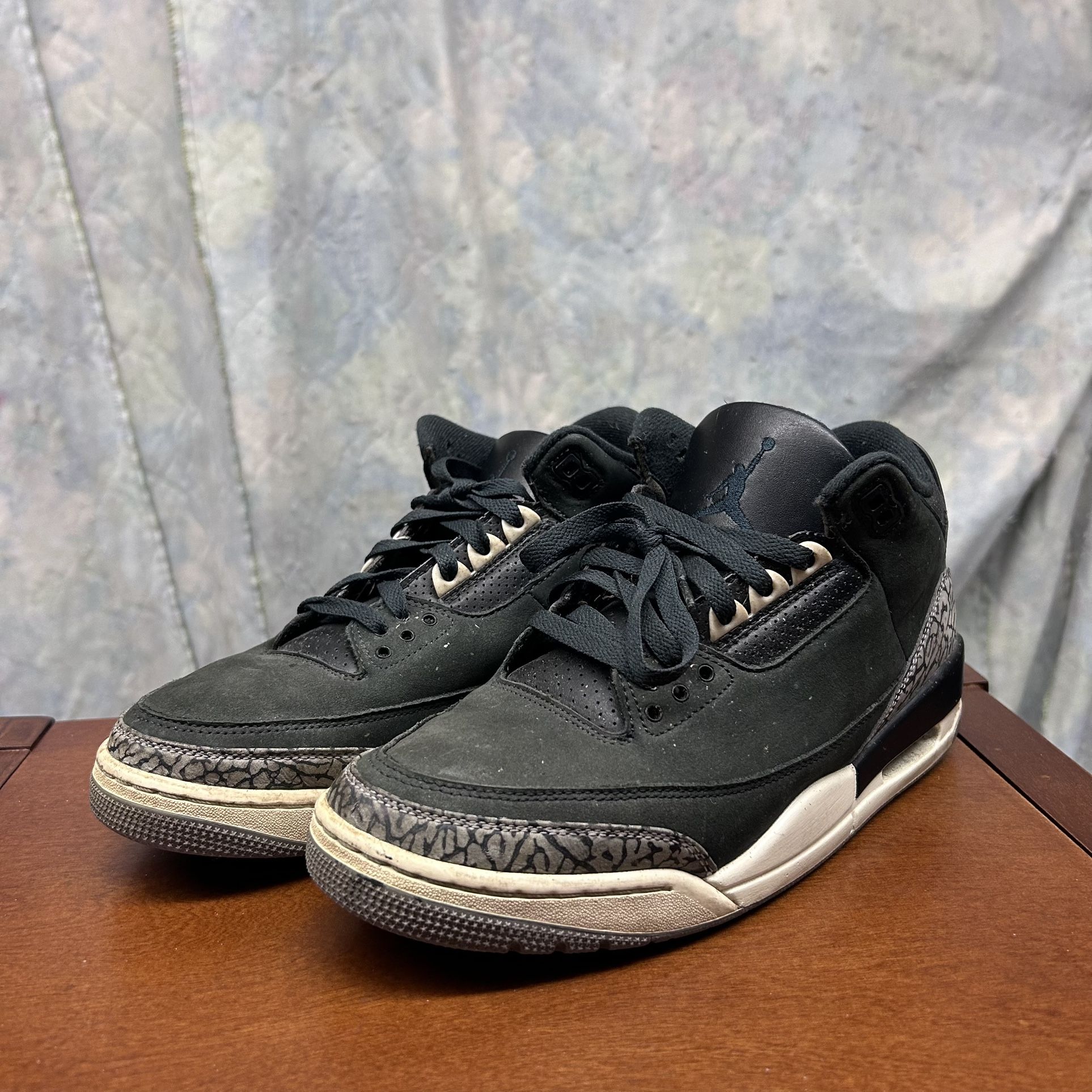 Size 11w/9.5m - Air Jordan 3 Retro Off Noir W