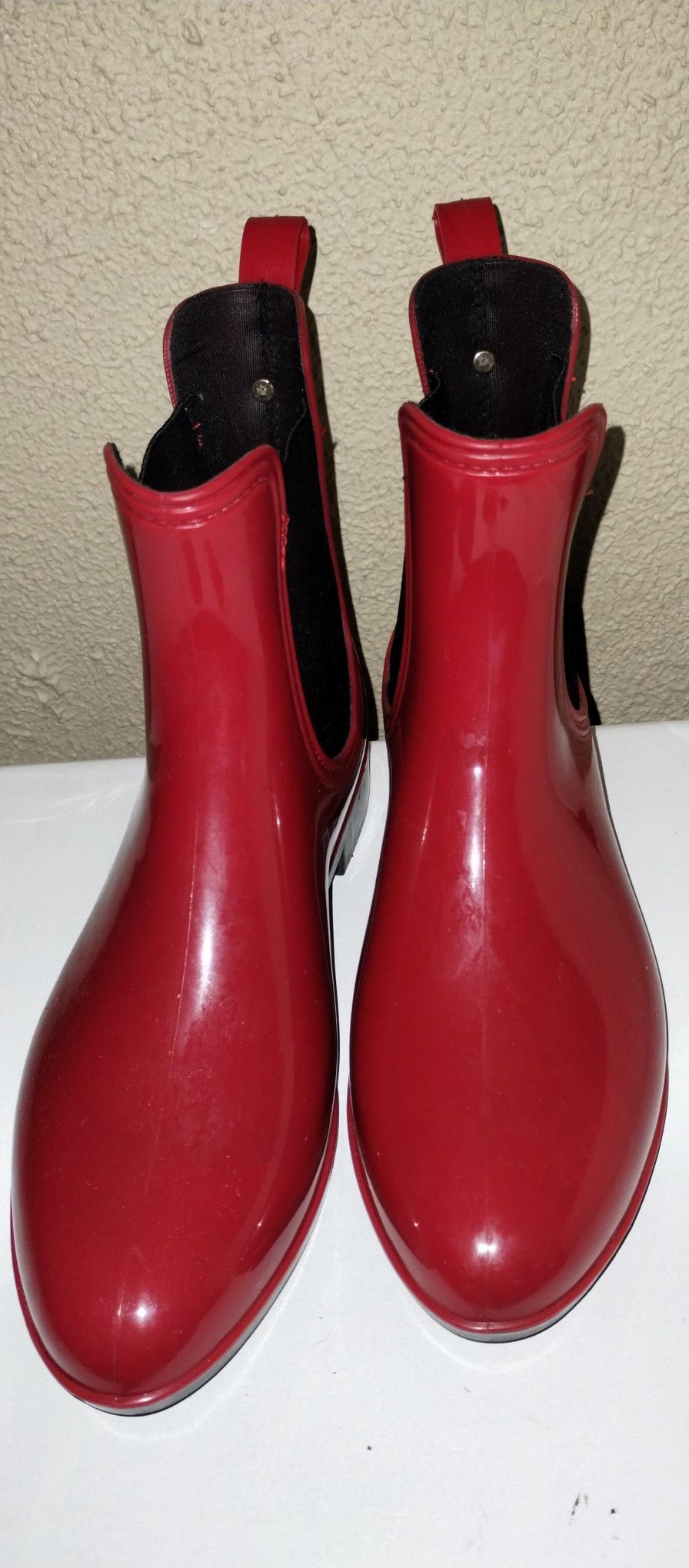 Nicole Miller Red And Black Rain Boots Size 8