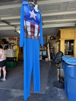 Marvel avengers Captain America Halloween jumpsuit size medium 8 to 10