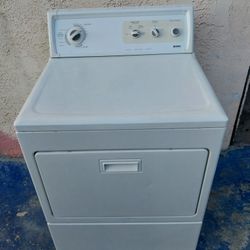 KENMORE LARGE CAPACITY GAS DRYER 