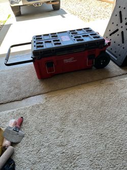 Milwaukee Packout Rolling tool chest