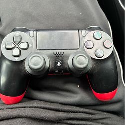 PS4 controllers