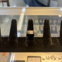 14k Gold Diamond Cluster Ring 