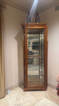 Glass cabinet