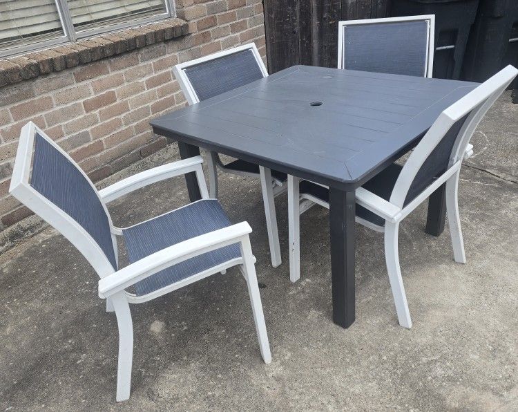 Patio/Pool Dining Table & Chairs With Umbrella Hole. $700