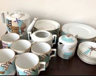Imperial Porcelain Lomonosov 1744 St Petersburg Tea Set 28 piece