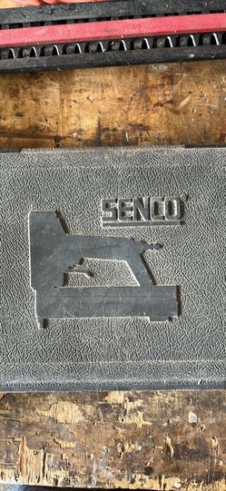 SENCO Brad Nailer