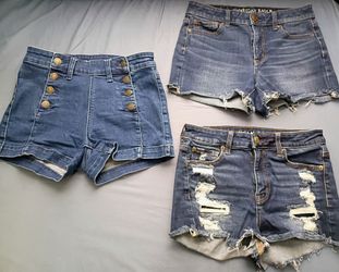 3 American eagle shorts size 4