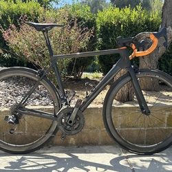 Canyon Ultimate EVO CF 10.0 SL - Medium | SRAM RED eTap, Quarq Powermeter, eeBrakes, Zipp 303