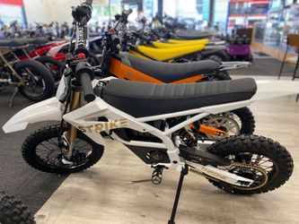 Shadow Strike LX4 V1 4000W/48V Electric Dirt Bike