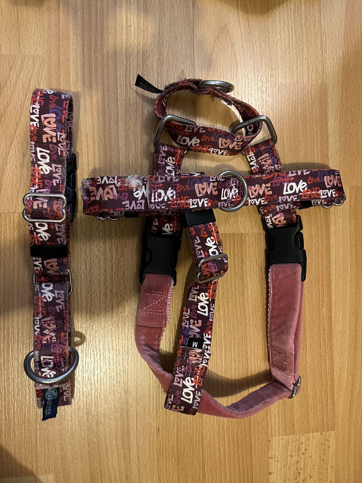 2 Hounds Martingale No-Pull Collar & Harness Set - Graffiti LOVE