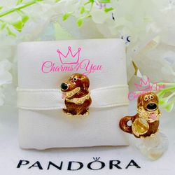 Adorable 925 silver charm for Pandora Moments bracelets.