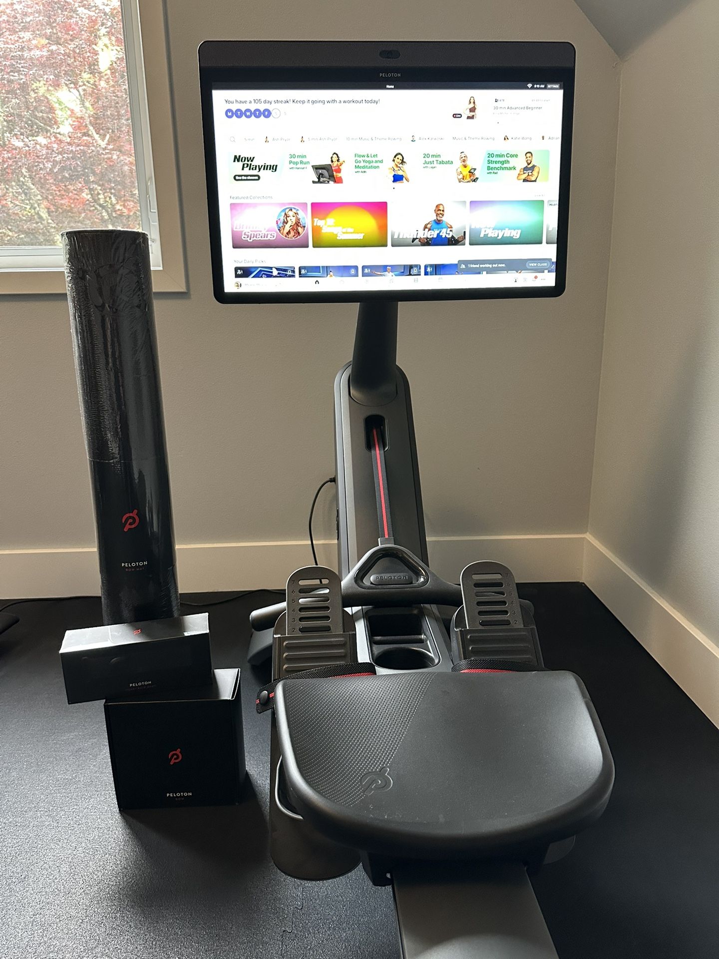 Peloton Row / Rower / Rowing machine with Nov 2026 warranty, mat, wall mount