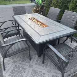 Outdoor Fire Dinning Table Almost New 