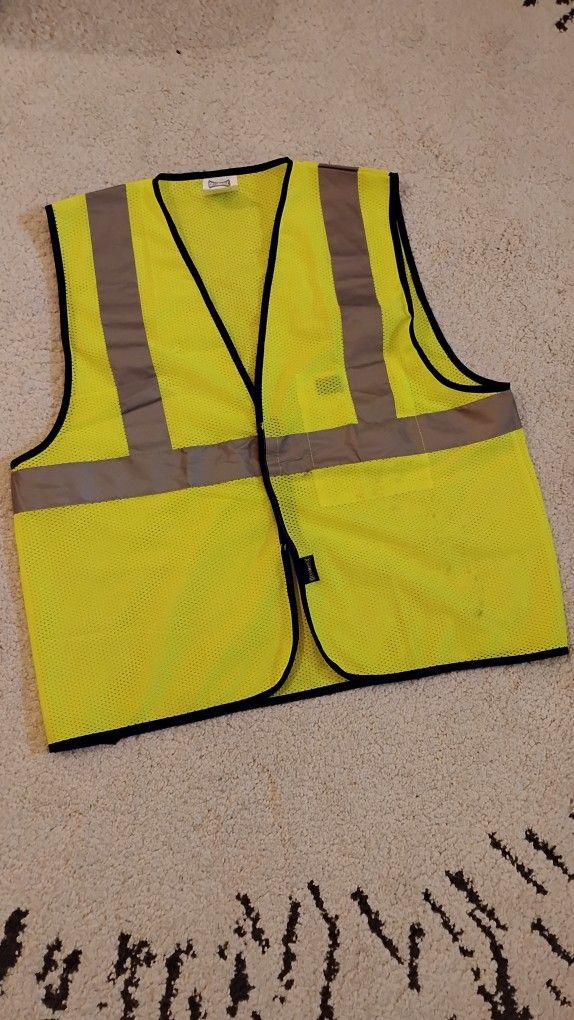 Reflective Security Guard Safety Vest, OccuNomix (L/XL)
3 Pieces are available