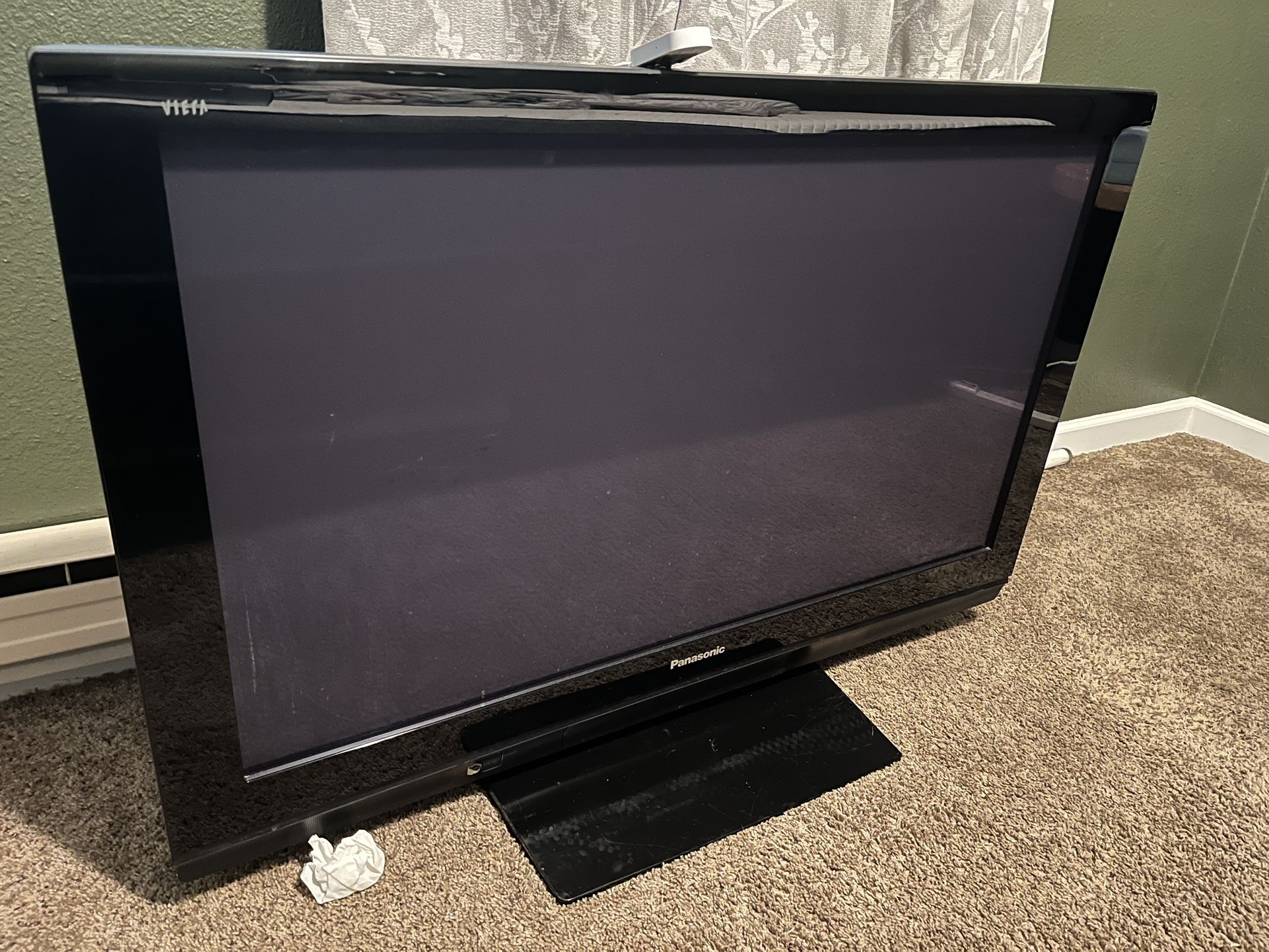 24 Inch TV