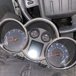 2013 Chevy Cruze Cluster Parts 