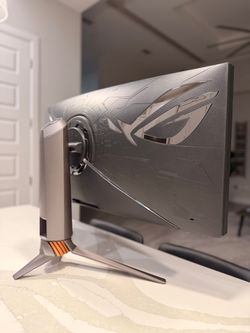 Curved HDR gaming monitor