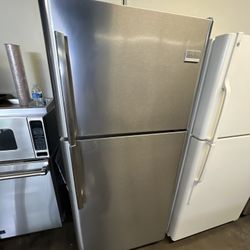 Frigidaire Pro Apartment Size Top Freezer Refrigerator In Stainless Steel 