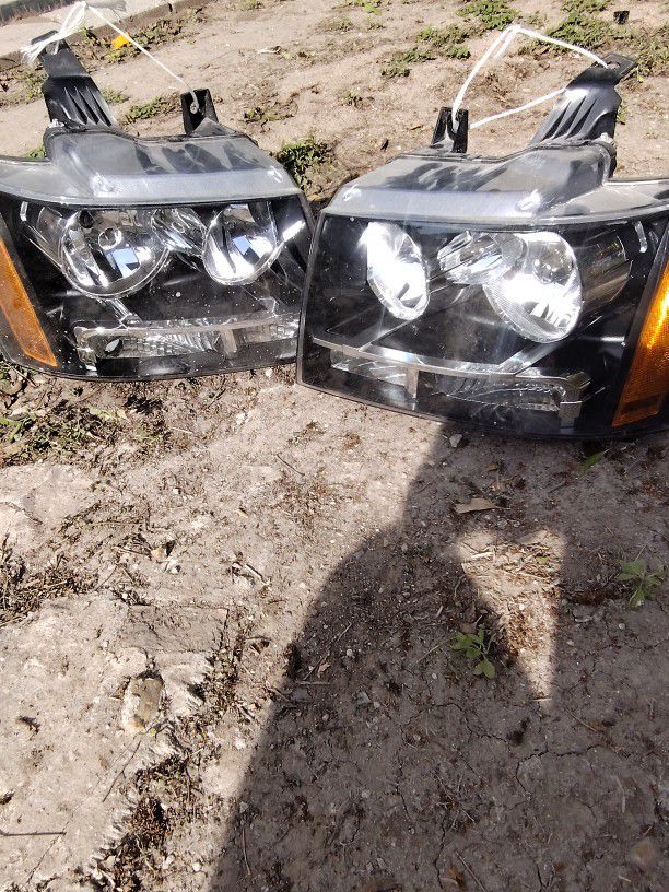 Chevrolet Tahoe Headlights