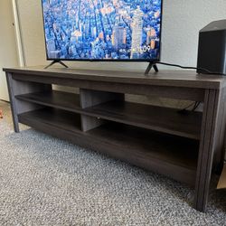 TCL 40" Roku TV w/ Remote