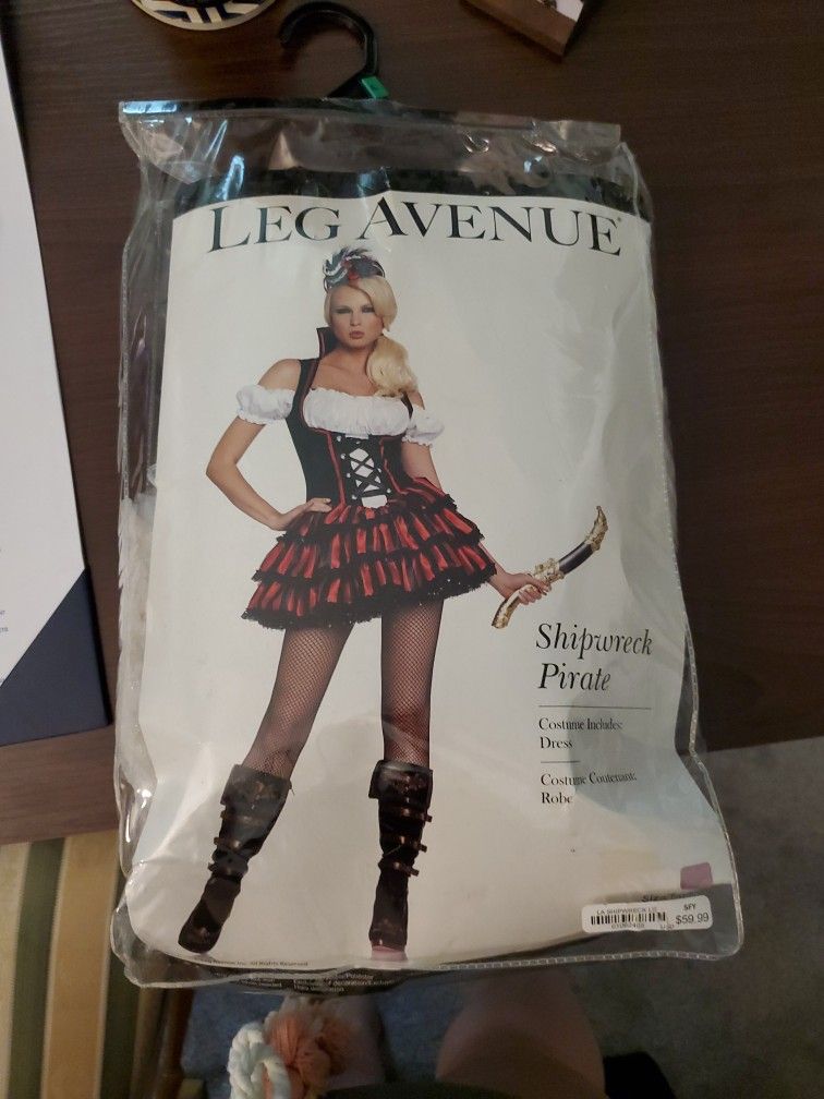 Shipwreck Pirate Costume