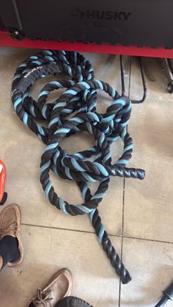 Garage fit battle rope
