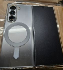 *BRAND NEW * in box Samsung Z Fold 6 & Extras!