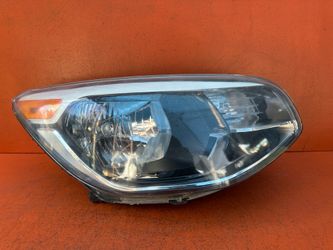 2014 - 2019 KIA SOUL RIGHT PASSENGER SIDE HALOGEN HEADLIGHT OEM 92102-B2
