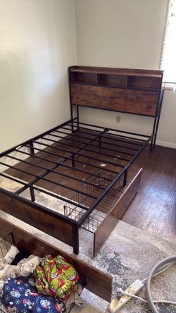 Full size bed