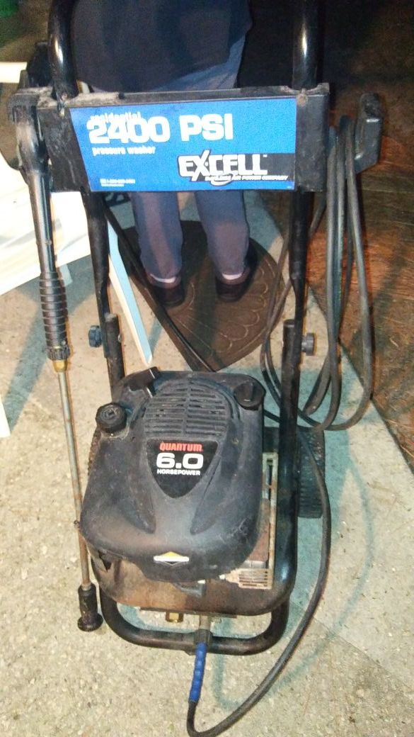 2400 PSI Excell pressure washer residential Quantum 6.0 horsepower Briggs & Stratton