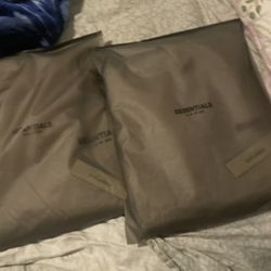 ESSENTIALS HOODIE