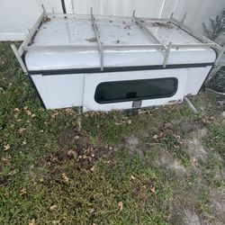 F-250 (8’ Bed Topper)