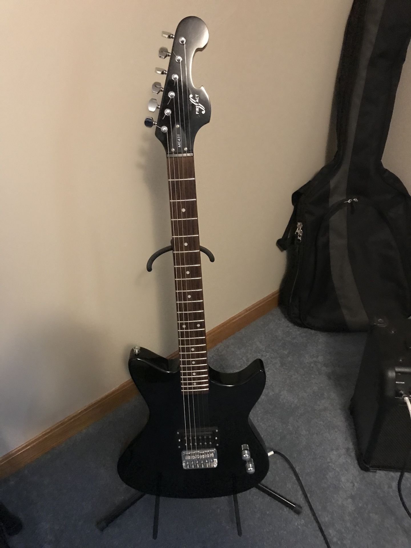 First Act Me431 Electric Guitar