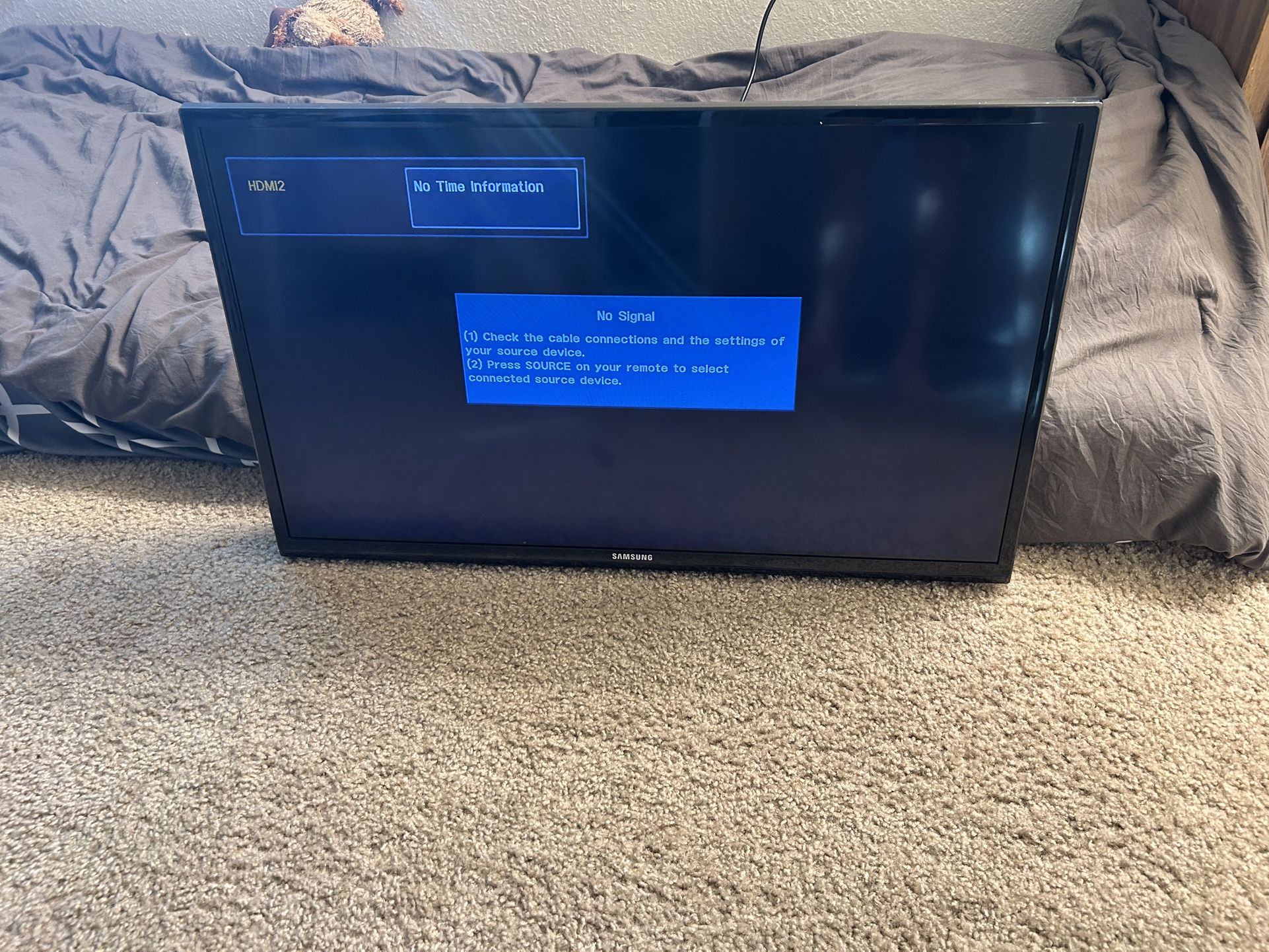 32inc Samsung Tv With HDMI Cord