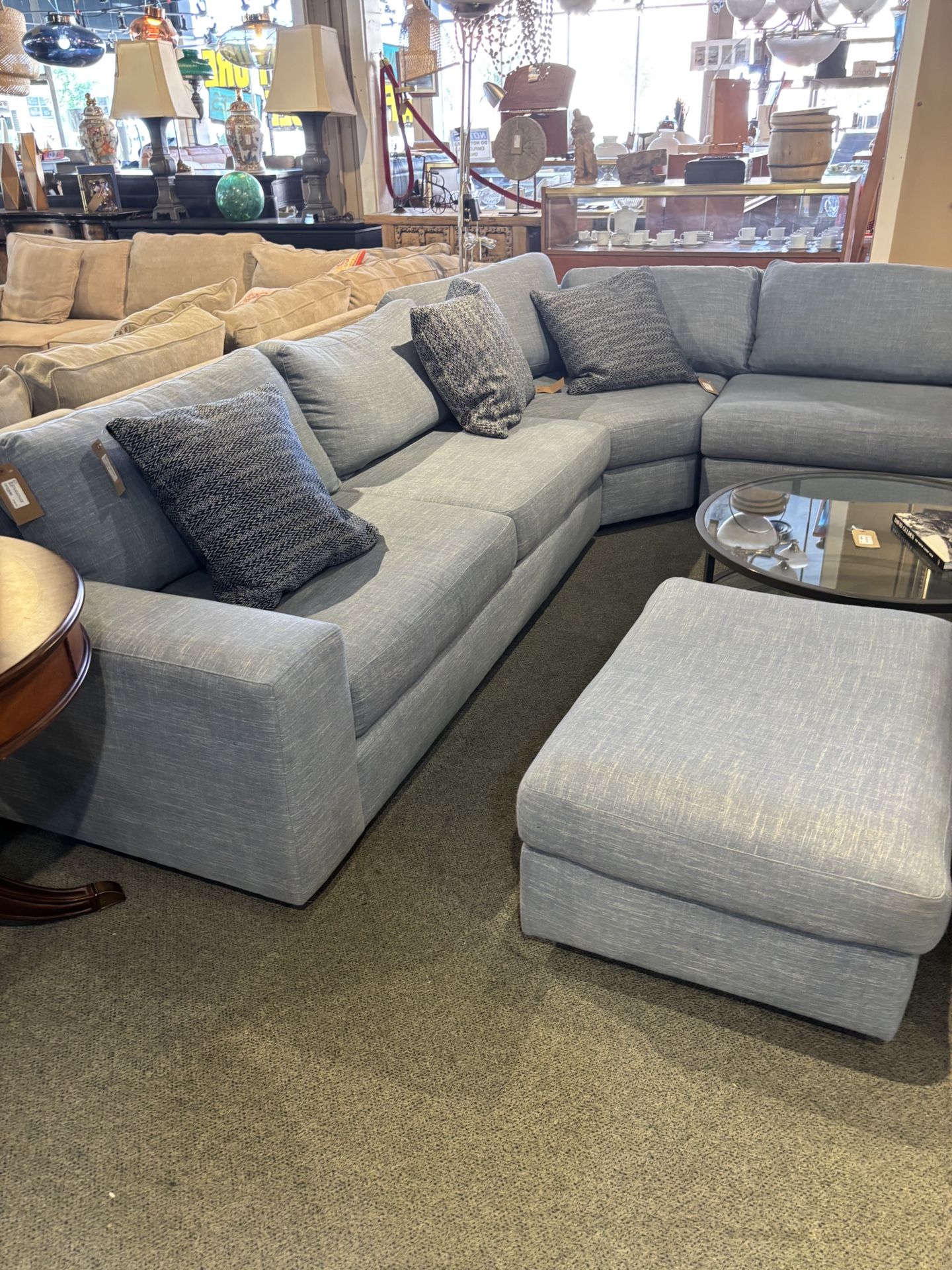 Metropolitan Design Sky Blue Sectional W/2 Ottomans - SKU: XFKC1E