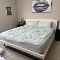 PICKUP TODAY ONLY - King Size Modern Upholstered Platform Bed – Like New – Pickup Today