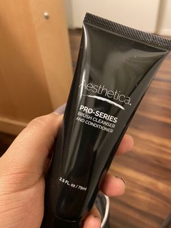 Brush cleanser
